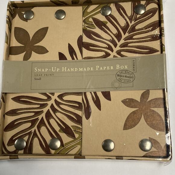 World Market Snap-Up Handmade Paper Box Leaf Print Small Storage - Picture 6 of 6